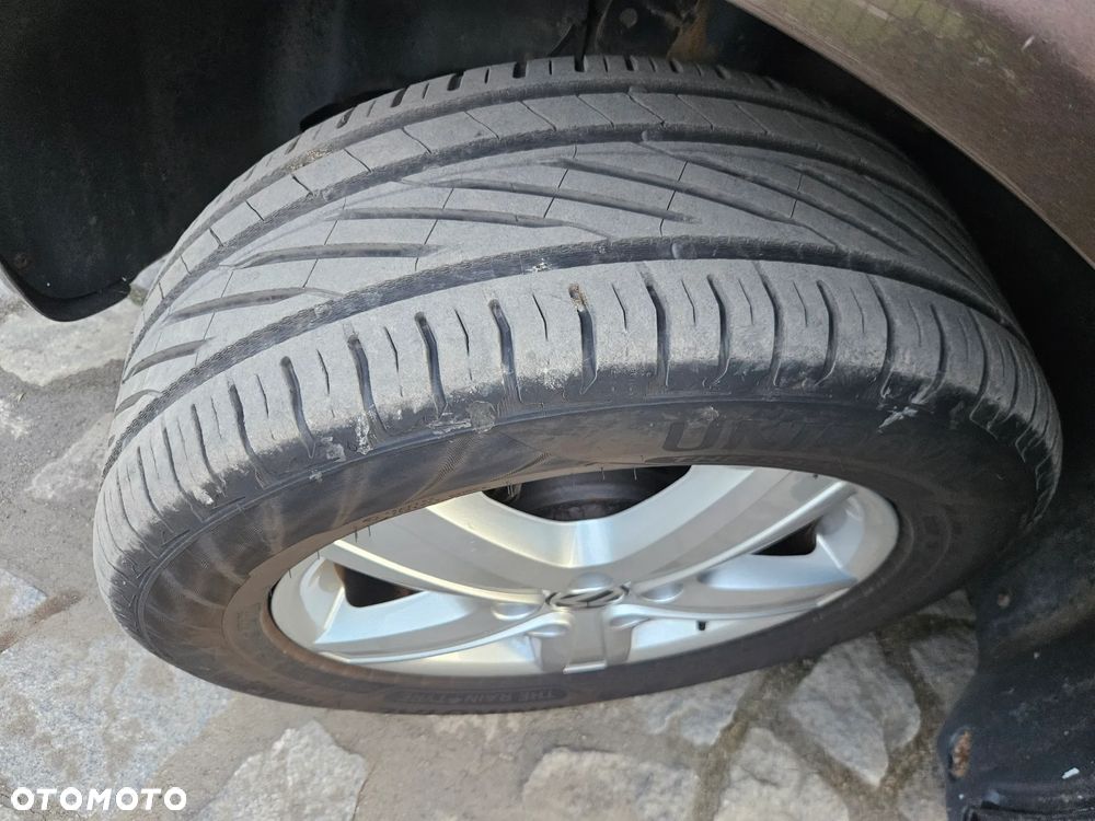 Volkswagen Multivan - 32