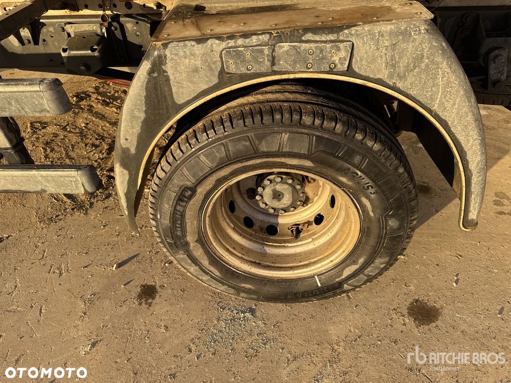 Iveco 70C18 - 12