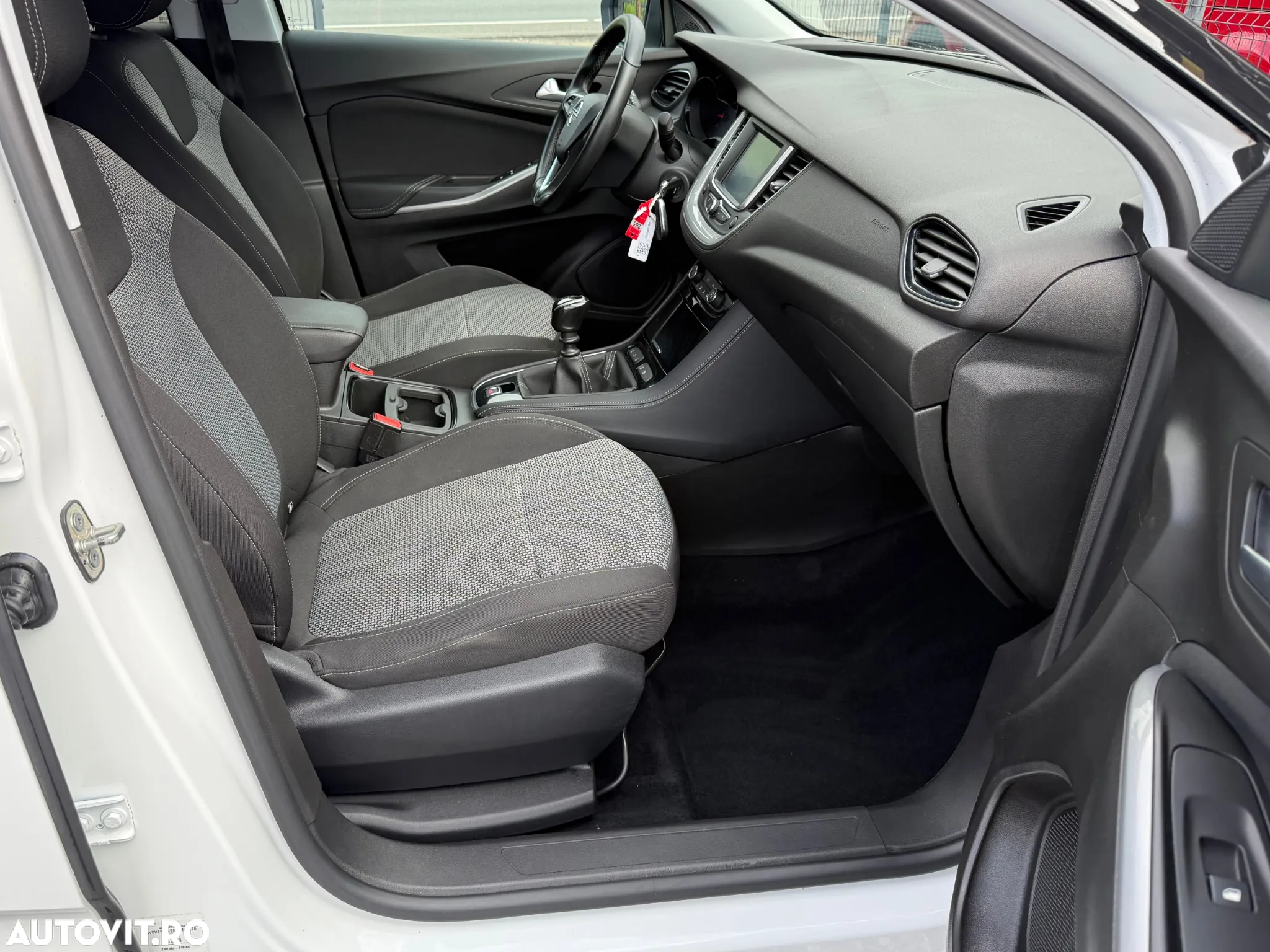 Opel Grandland X 1.2 Start/Stop INNOVATION - 18