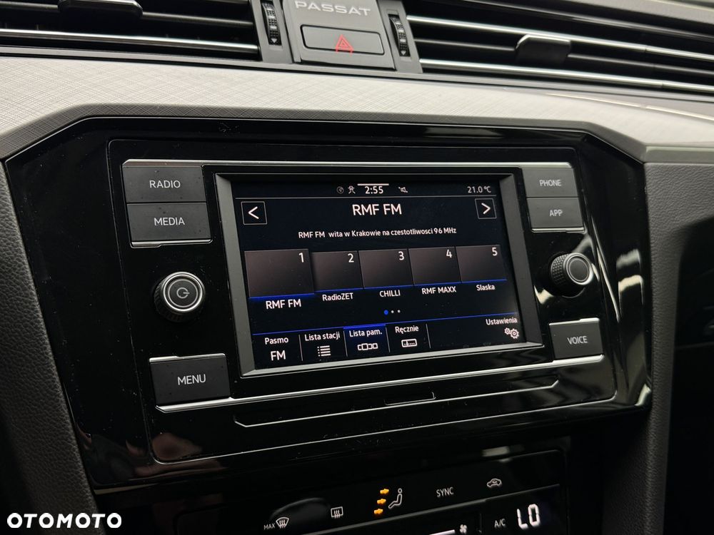 Volkswagen Passat - 27