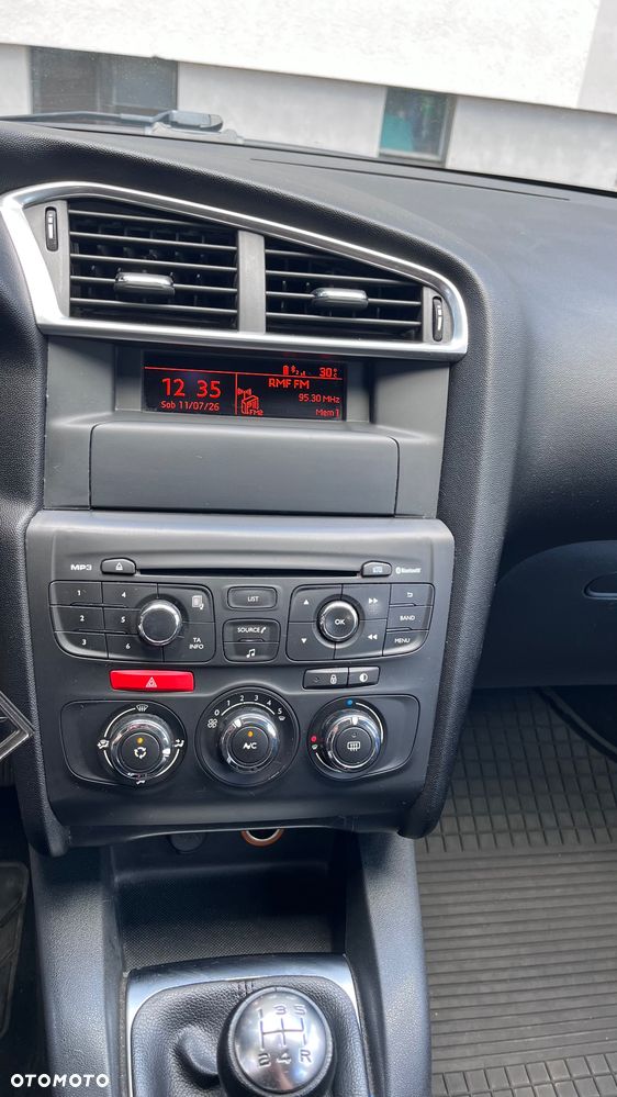 Citroën C4 1.6 HDi Attraction - 11