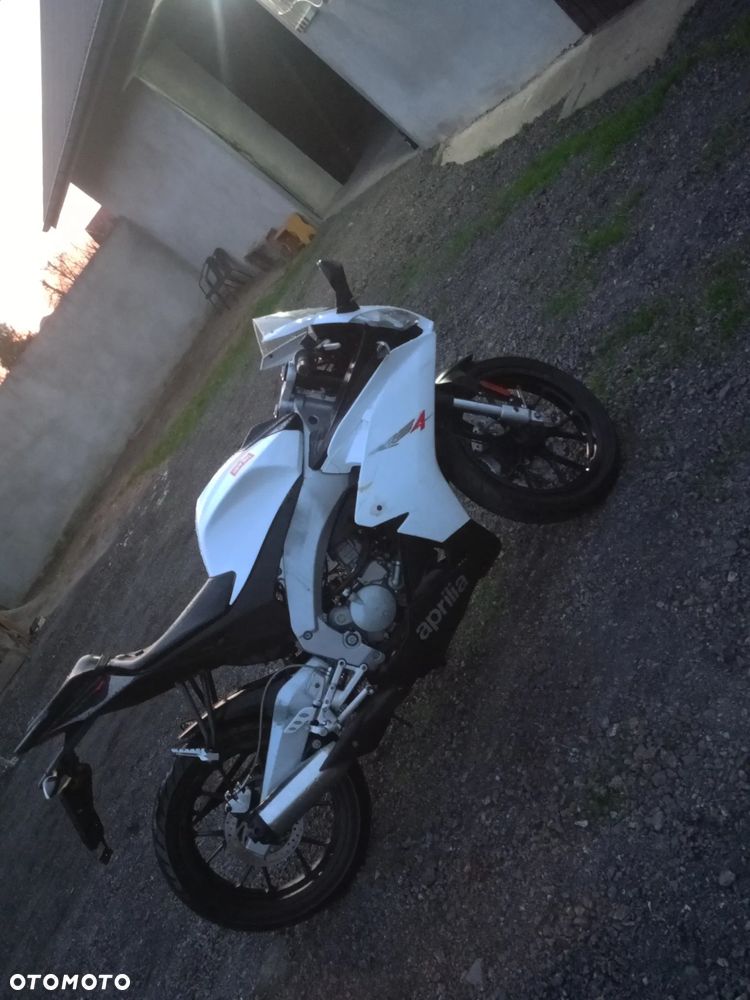 Aprilia RS - 9