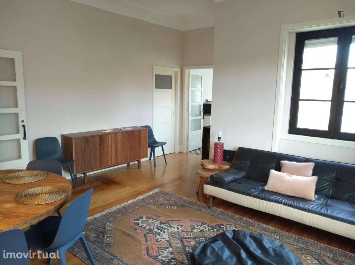Quarto - localizado em Paranhos Porto - Grande imagem: 3/11