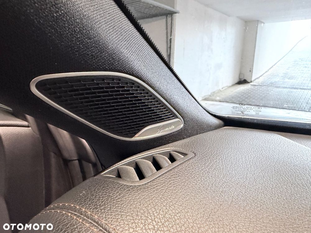 Mercedes-Benz CLA 220 4-Matic AMG Line 7G-DCT - 12