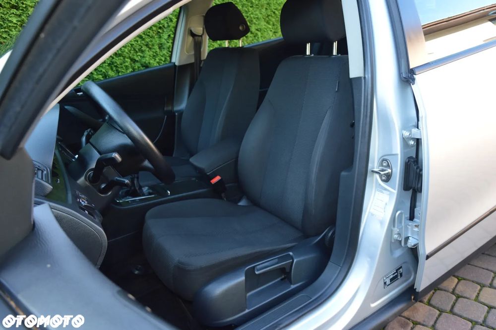 Volkswagen Passat 1.6 Trendline - 10