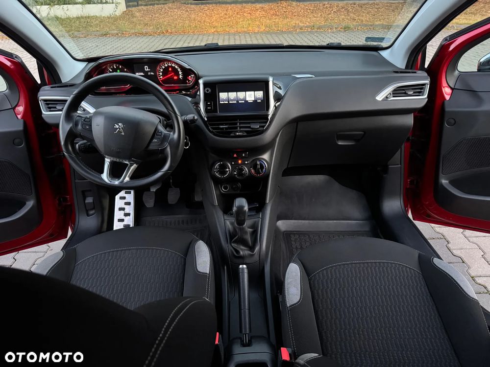 Peugeot 208 1.2 PureTech Style - 15