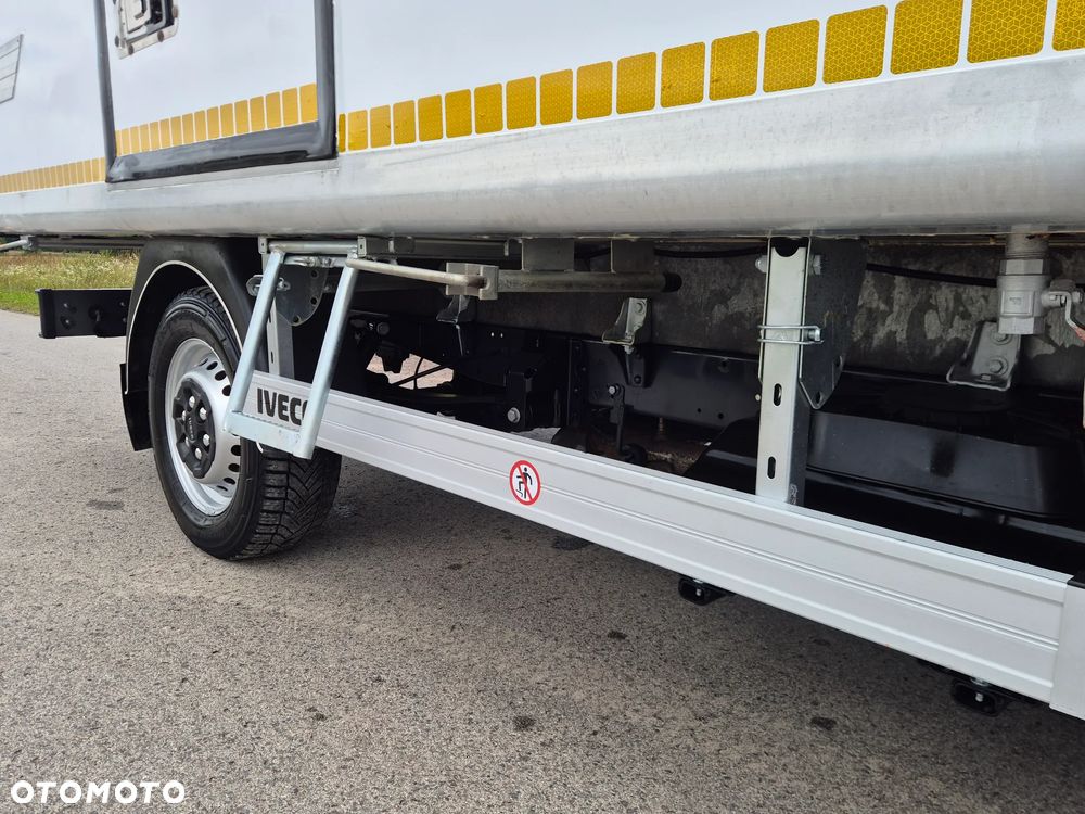 Iveco DAILY 35S15 CHŁODNIA MROŹNIA THERMO KING V-200 MAX FUNKCJA GRZANIA ZASILANIE ZEWNĘTRZNE 230V 2018R - 25