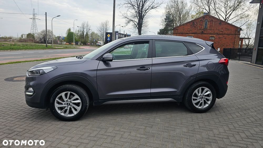Hyundai Tucson blue 1.6 GDi 2WD Navi - 10