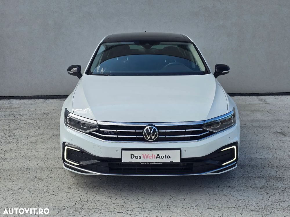 Volkswagen Passat Standard - 9