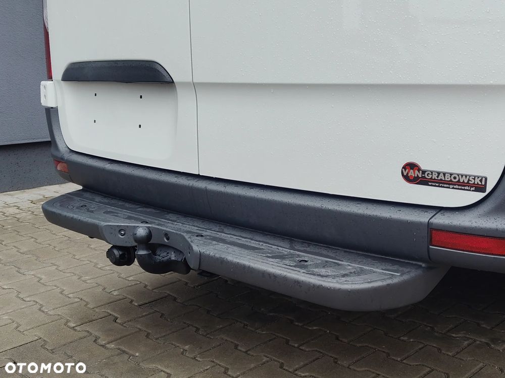 Mercedes-Benz Sprinter - 9