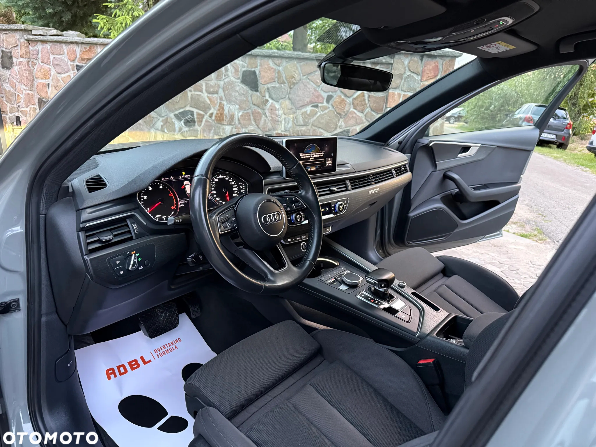 Audi A4 Avant 40 TDI quattro S tronic S line - 16