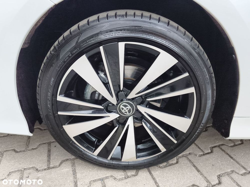 Toyota Corolla 1.8 Hybrid Style - 17