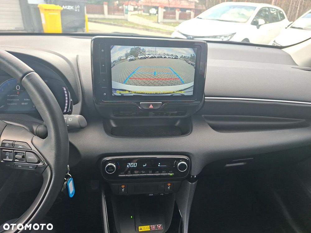 Toyota Yaris Hybrid 1.5 Style - 19