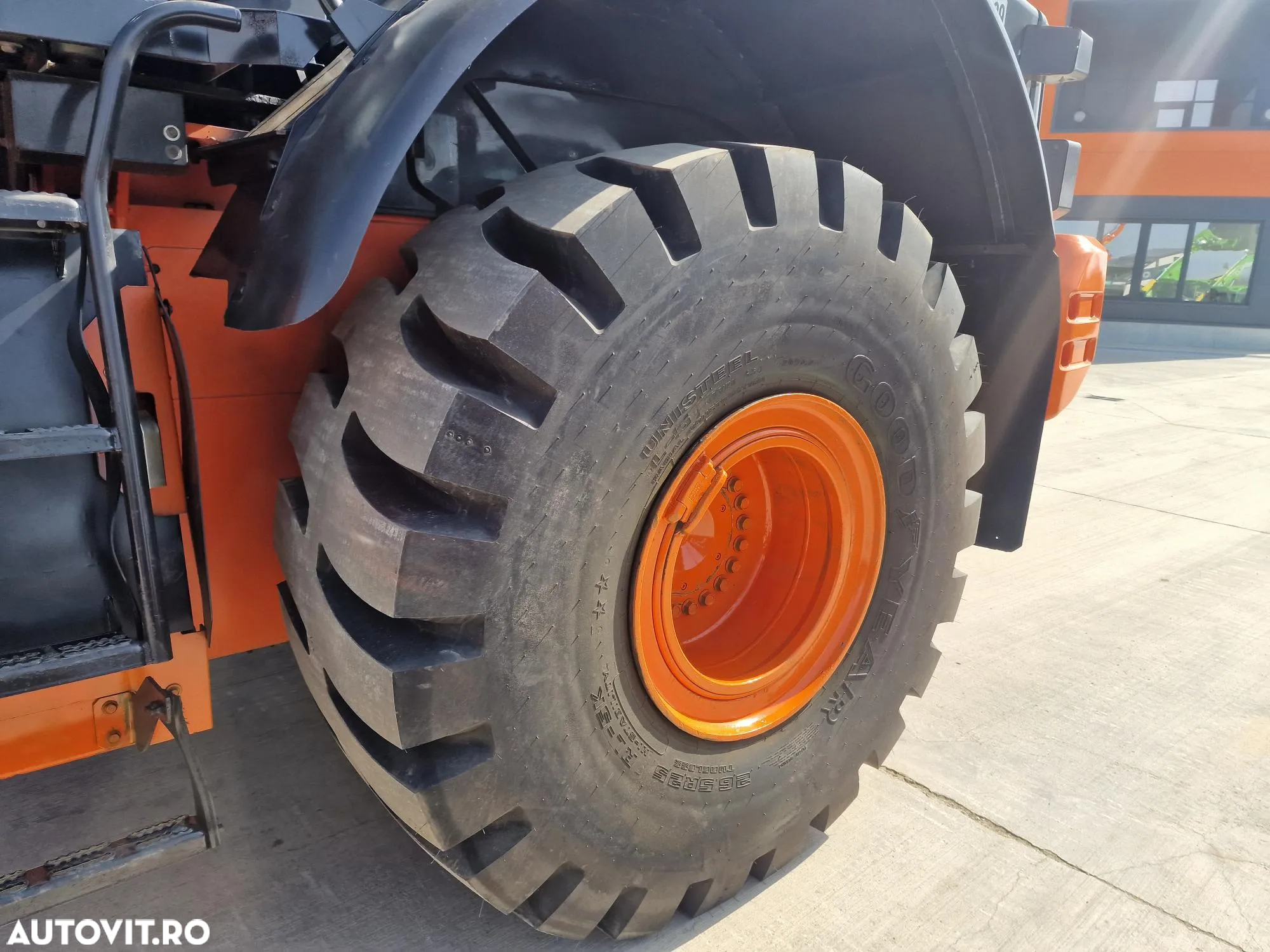 Hitachi ZW330-6, 2016, 7.477h, 33 tone, cupa 5,5mc cu dinti, Cupla rapida,Gresare automata, Anvelope NOI, STARE FOARTE BUNA-posibilitate leasing-PROMOTIE 109.900 EUR+Tva - 28