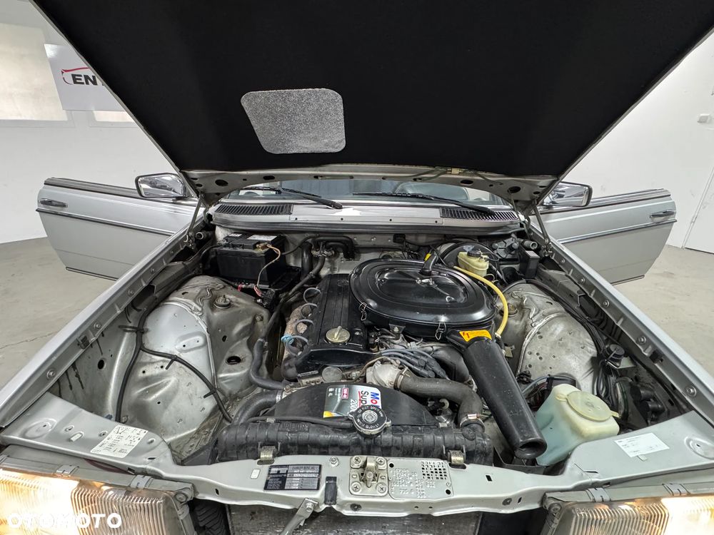 Mercedes-Benz W123 - 36