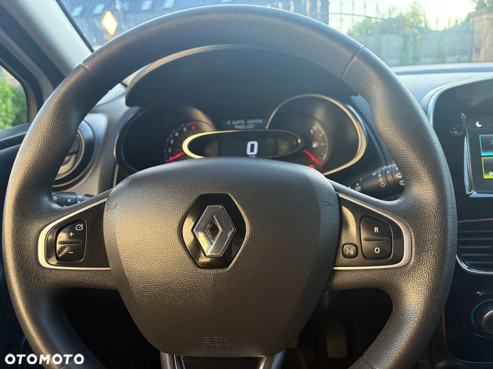 Renault Clio - 11
