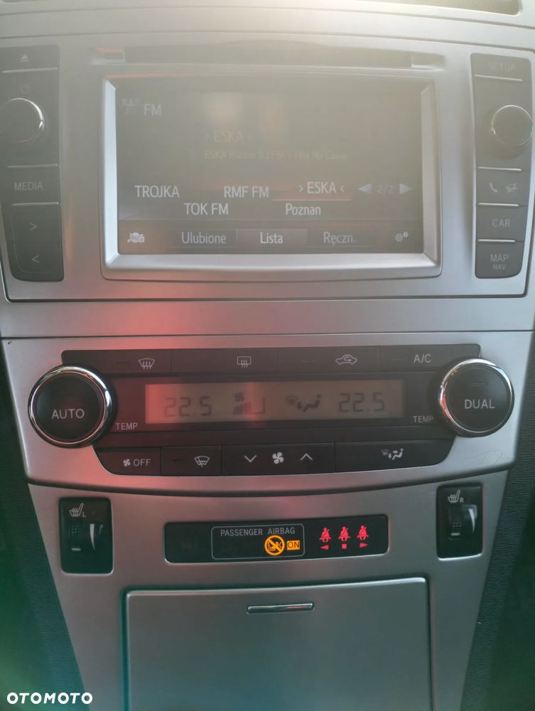 Toyota Avensis 2.0 D-4D Style - 12