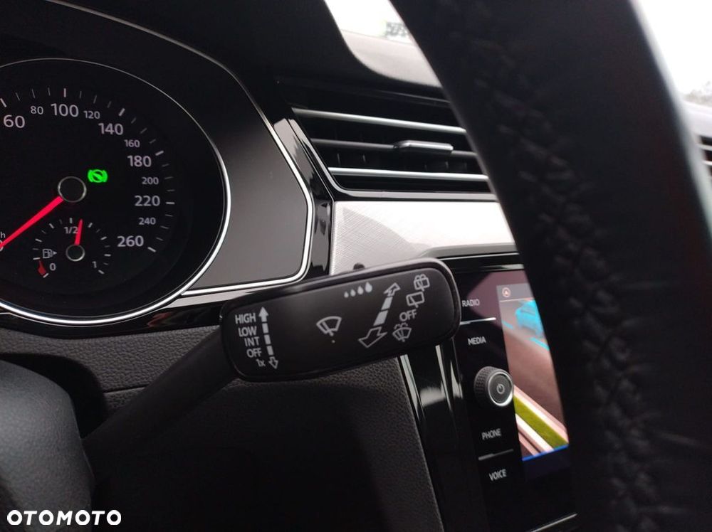 Volkswagen Passat 1.5 TSI EVO Business DSG - 21