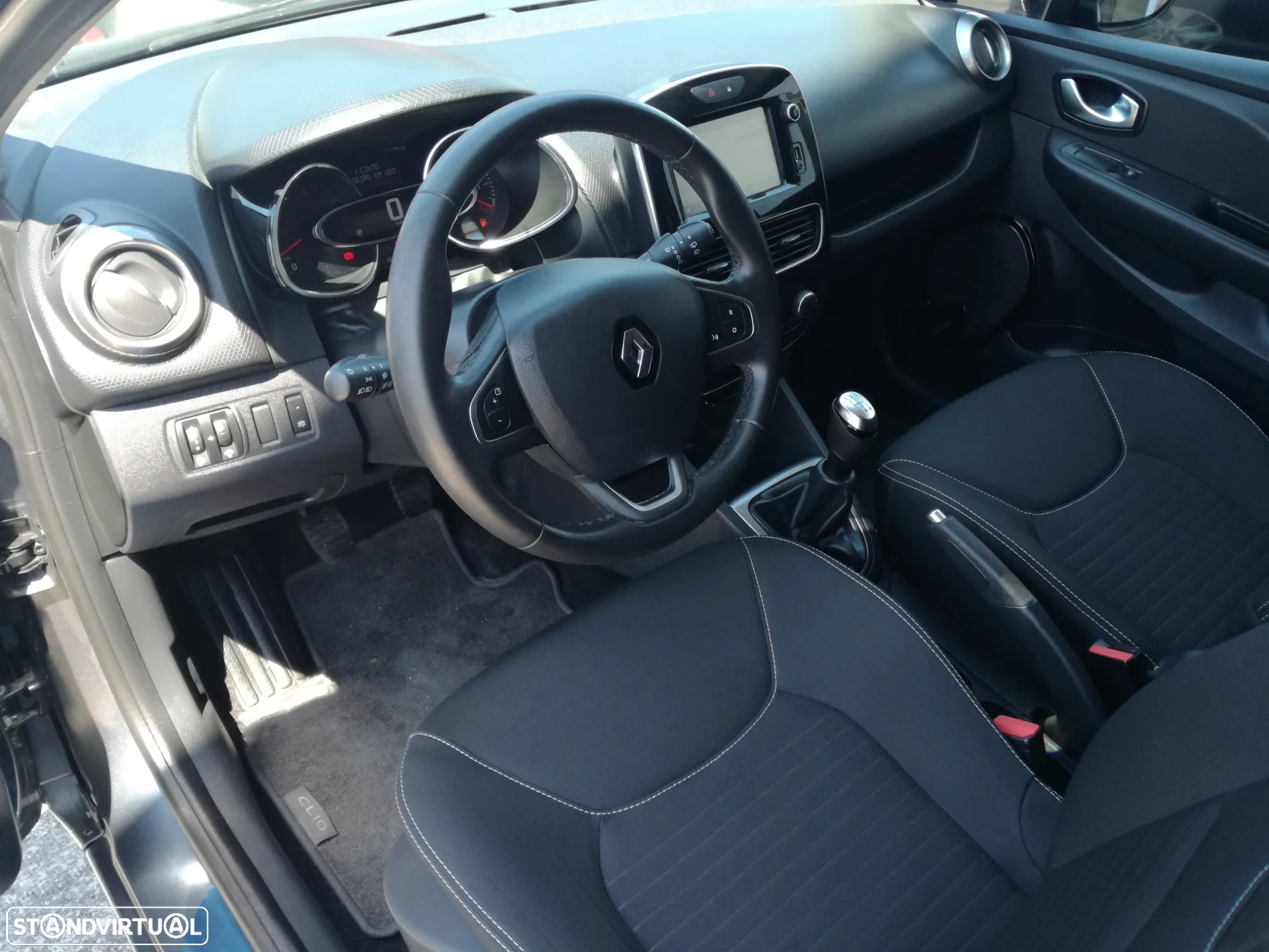 Renault Clio Sport Tourer 1.5 dCi Limited - 8