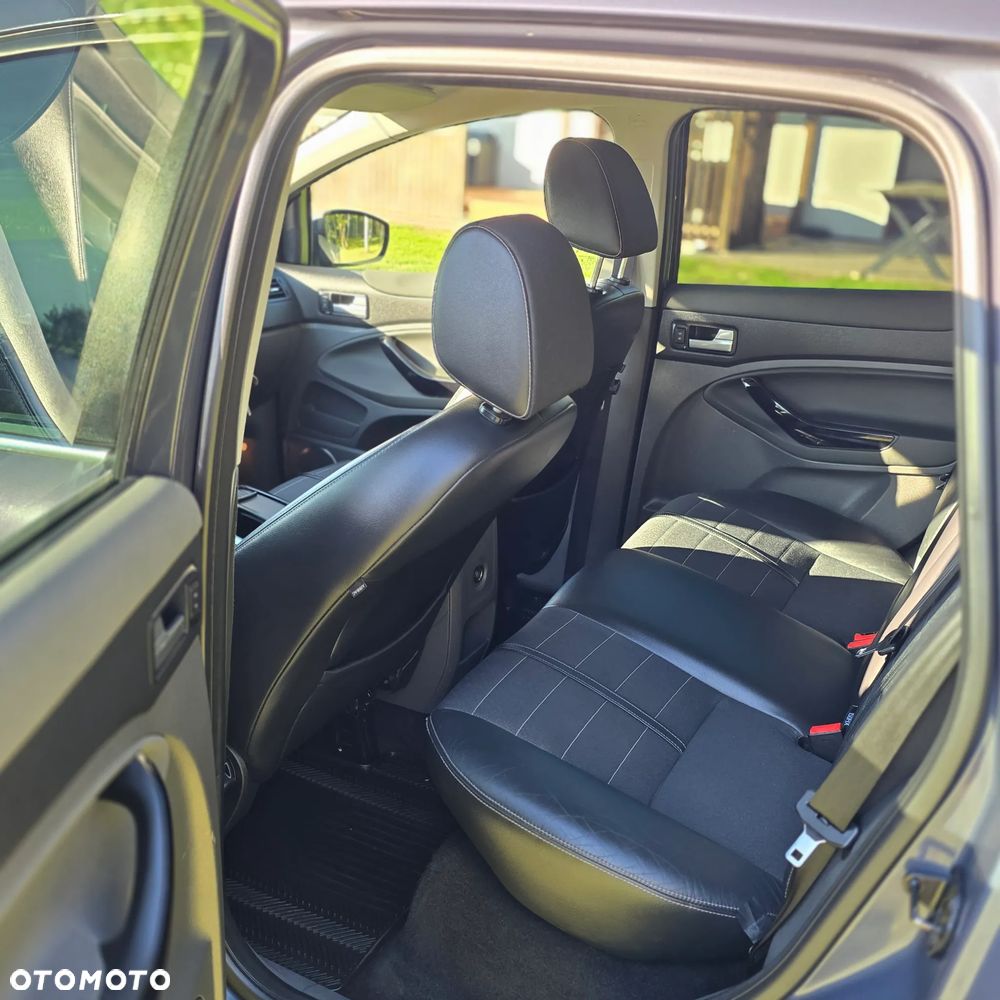 Ford Kuga 2.0 TDCi 4x4 Titanium - 10