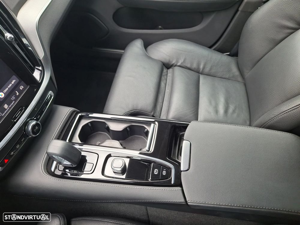 Volvo V60 2.0 T6 AWD TE Plus Dark - 21