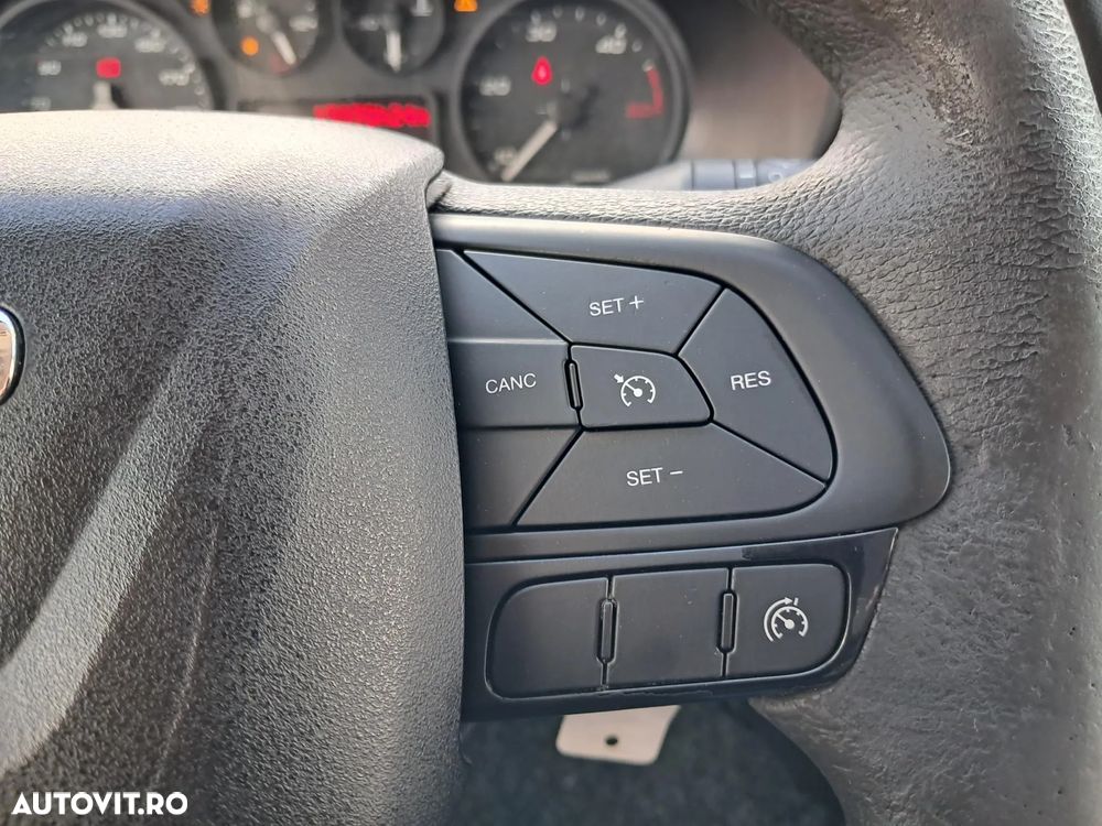 Iveco DAILY 35S18 3.0D 180 CP TRANSPORT AUTO - 11