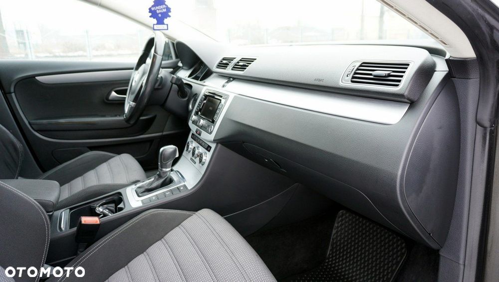 Volkswagen Passat CC - 13