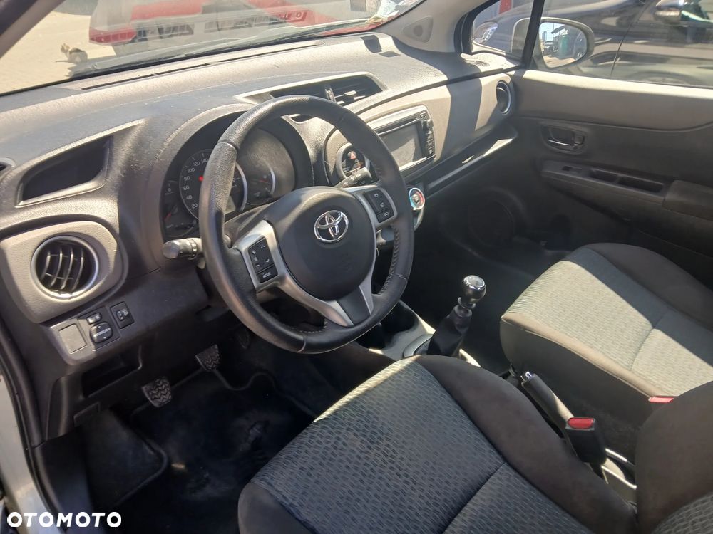Toyota Yaris 1.33 VVT-i Edition - 10
