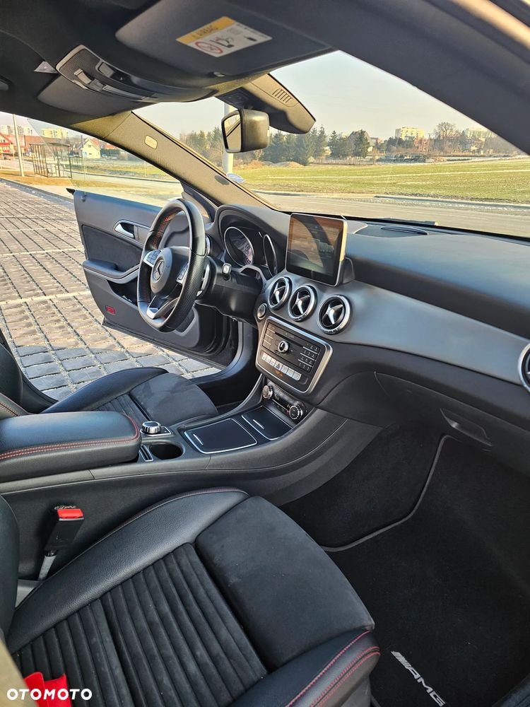 Mercedes-Benz CLA 200 7G-DCT AMG Line - 18