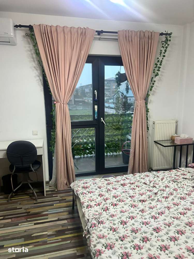 Garsoniera tip duplex-moderna si eficient compartimentata — fotografia 1