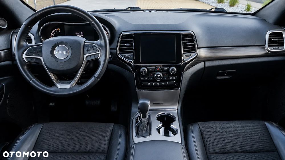 Jeep Grand Cherokee - 15