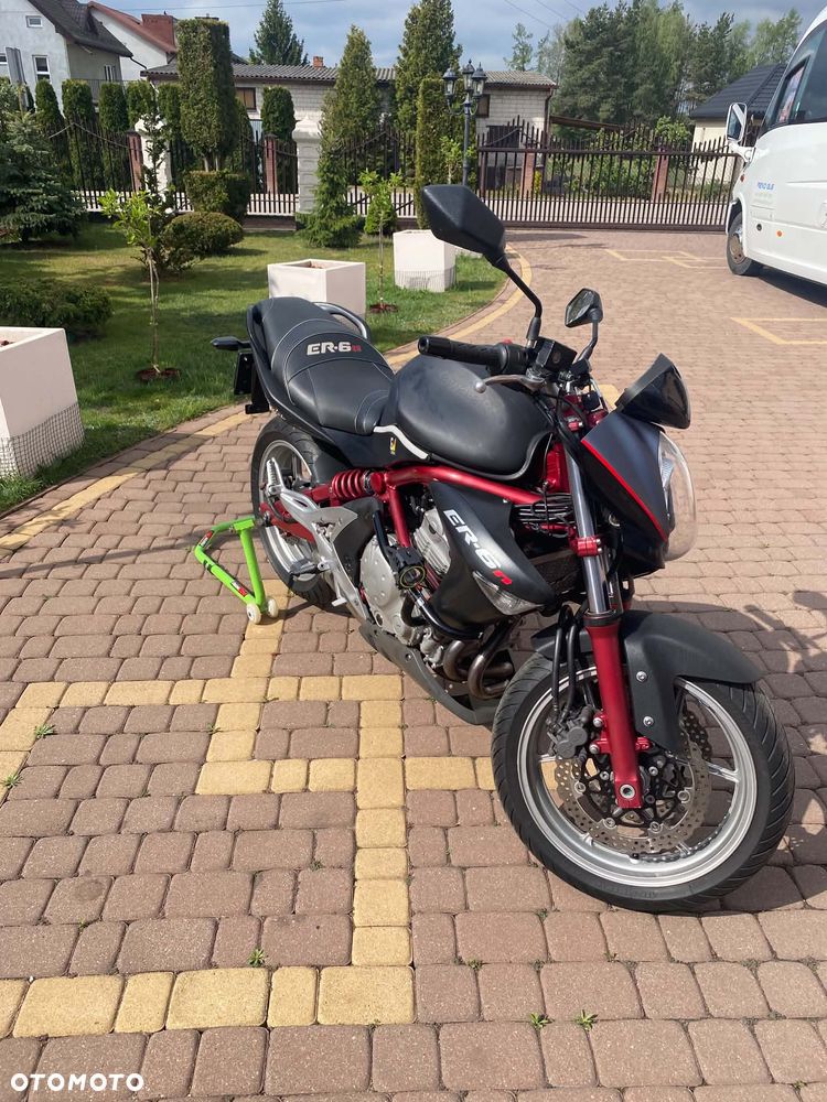 Kawasaki ER - 3