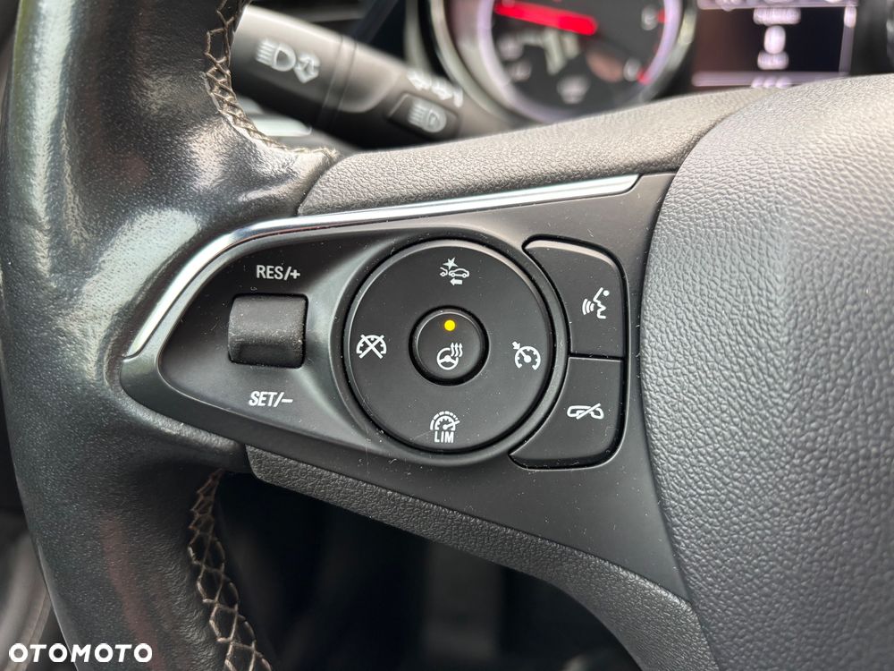 Opel Insignia 2.0 CDTI Business Elegance S&S - 24