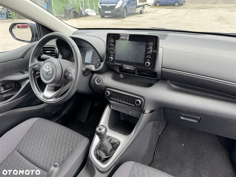 Toyota Yaris - 24