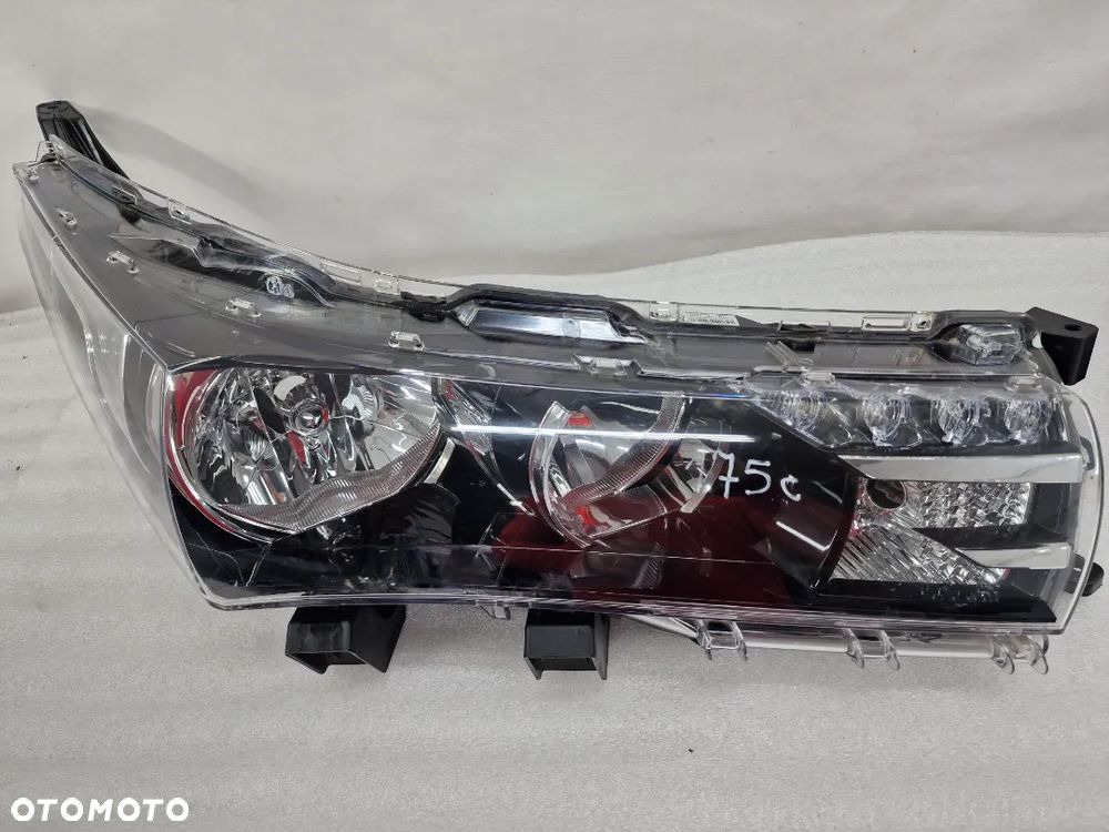 TOYOTA COROLLA E16 13- LEWA / PRAWA  LAMPA PRZEDNIA PRZÓD , NR 81110-02E71-00 / 81150-02E7-00 , NR AUKCJI LL175 - 21