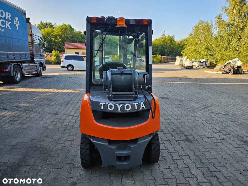 Toyota - 5