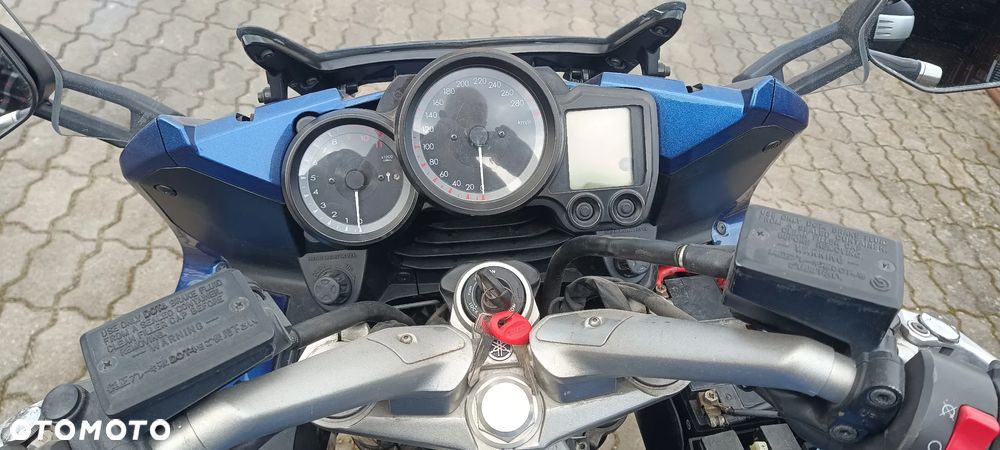 Yamaha FJR - 4