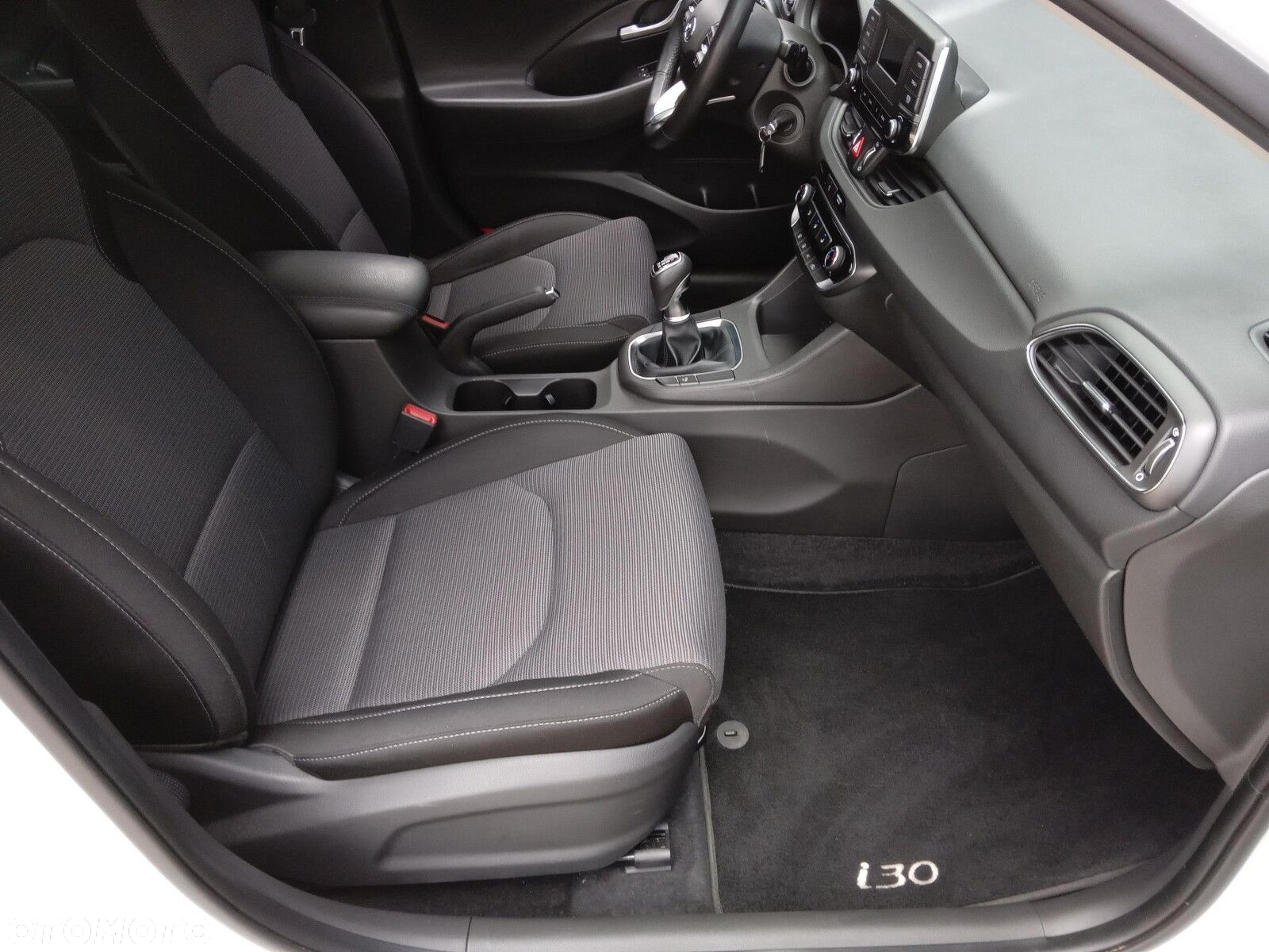 Hyundai i30 - 27