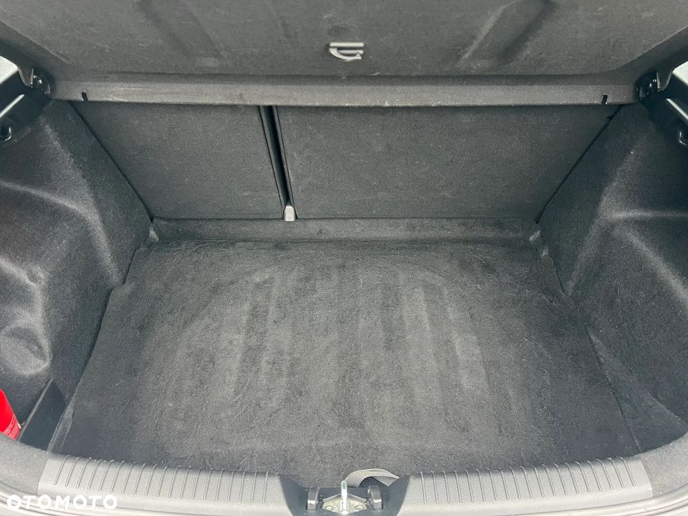 Kia Ceed 1.4 L - 10