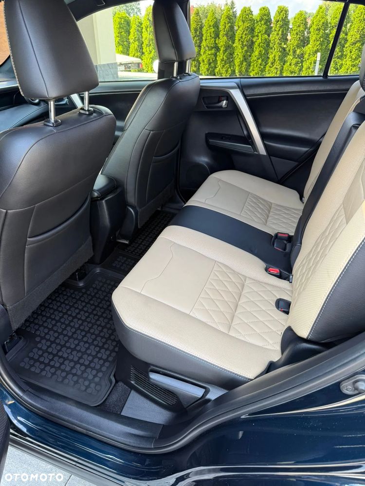 Toyota RAV4 Hybrid Selection 4x4 - 14