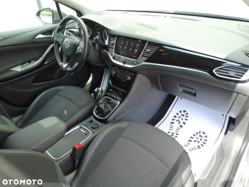 Opel Astra 1.6 BiTurbo D (CDTI) Start/Stop Innovation - 26