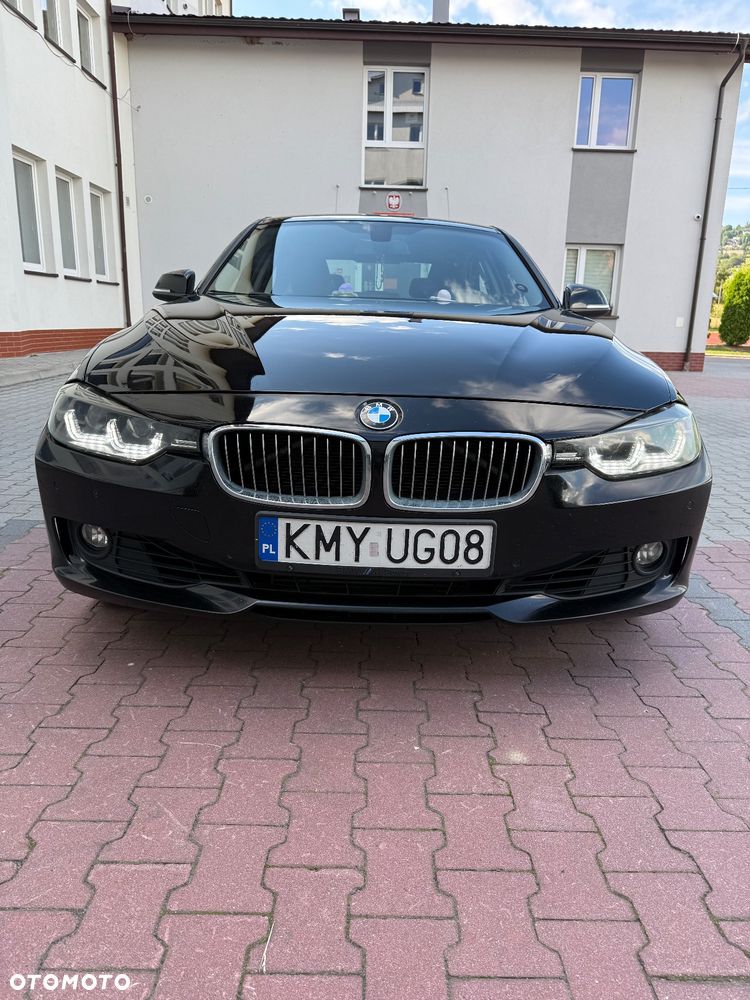 BMW Seria 3 320i - 1