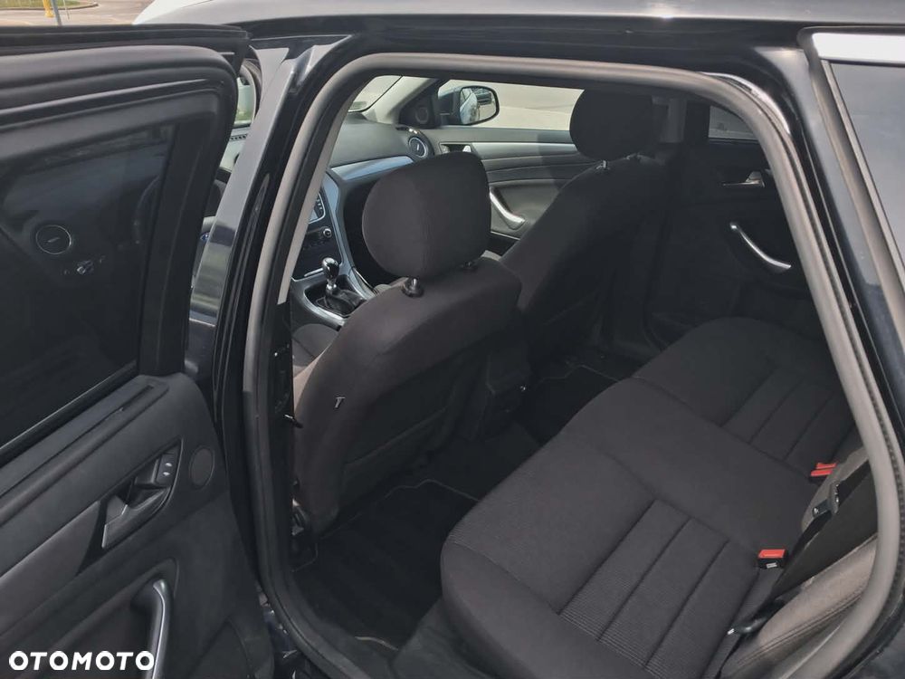Ford Mondeo - 7