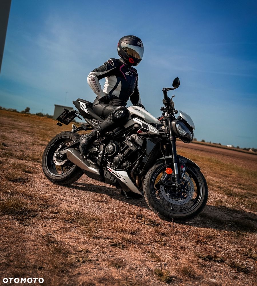 Triumph Street Triple - 3