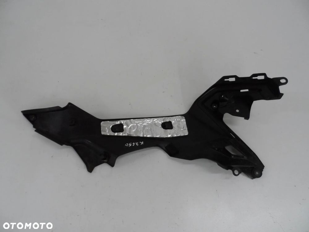 Kawasaki Z650 osłona plastikowa boczek zaślepka P,L - 4