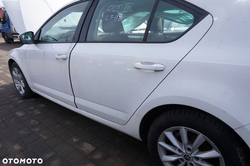 DRZWI TYLNE LEWE OCTAVIA III 5E3 LB LIFTBACK LF9E  BIAŁY SKODA 2012-2016 - 4