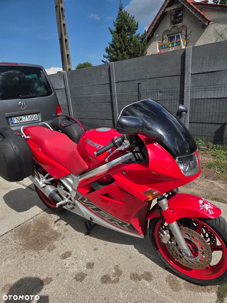 Honda VFR - 3
