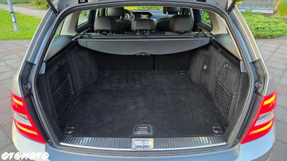 Mercedes-Benz Klasa C 180 BlueEFFICIENCY Avantgarde - 26