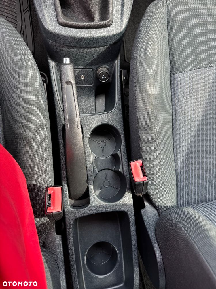 Ford Fiesta - 11