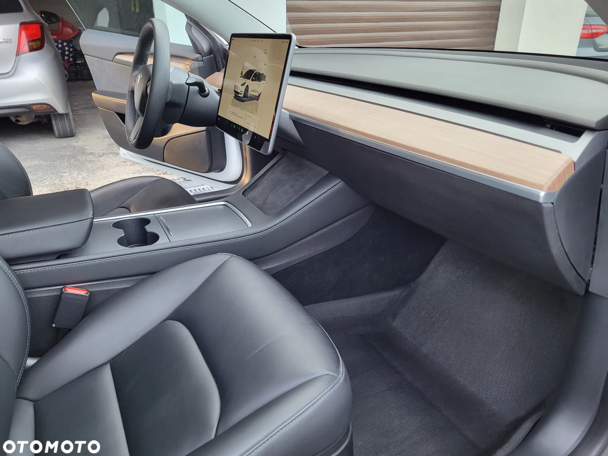 Tesla Model 3 - 31